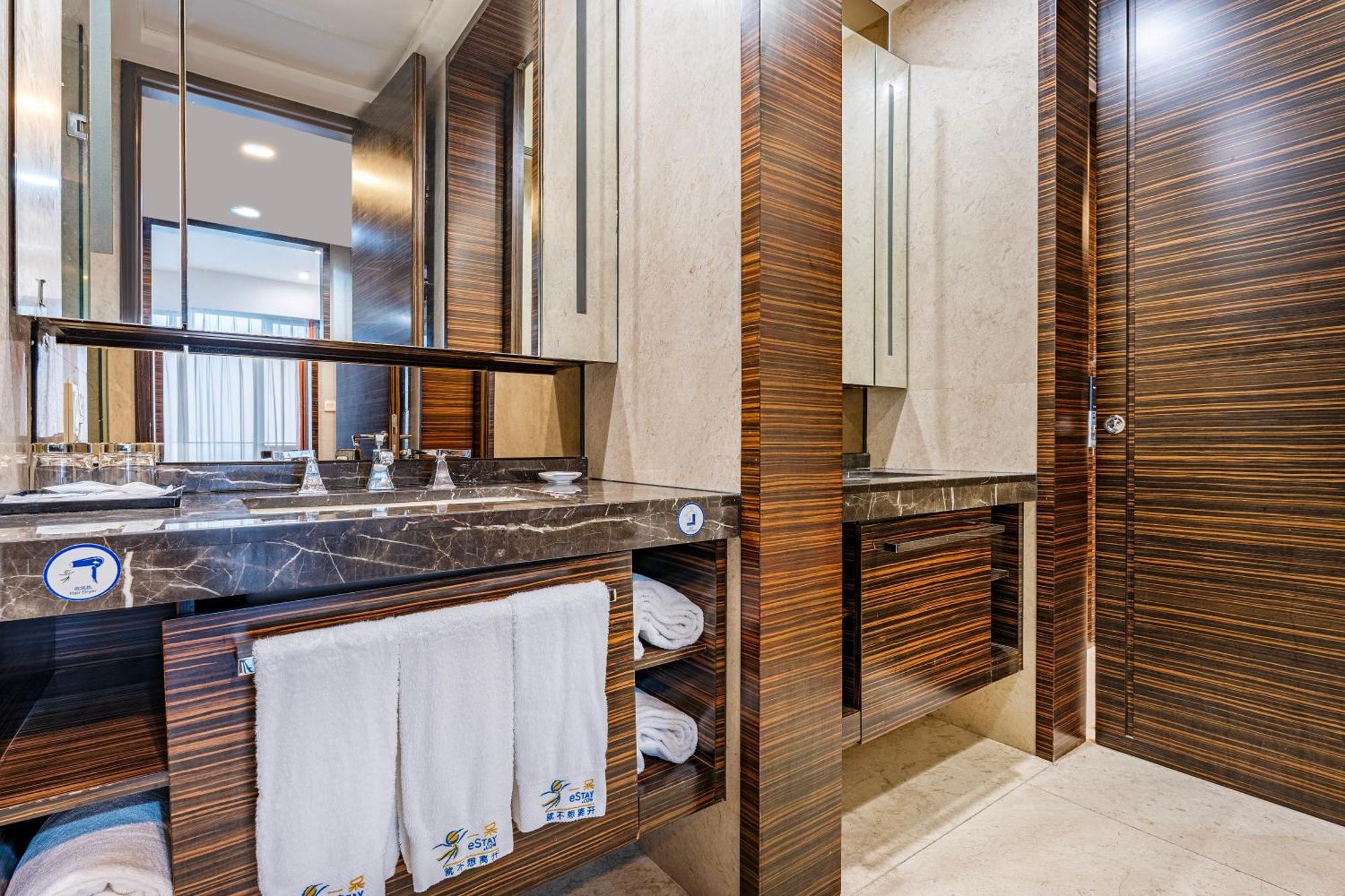 Estay Residence-Poly World Trade Center Guangzhou Eksteriør billede